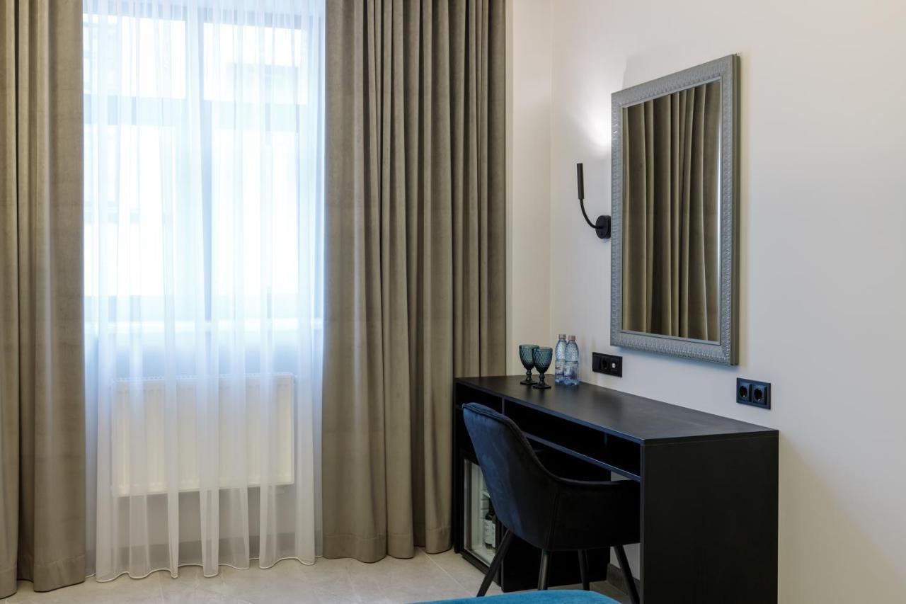 Richmond Hotel Chisinau Bagian luar foto