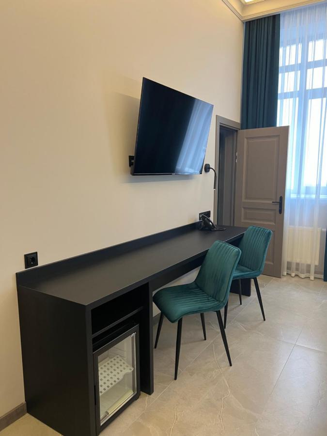 Richmond Hotel Chisinau Bagian luar foto